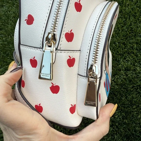 Kate Spade White and Red Snow White Backpack NWOT - Picture 3 of 8